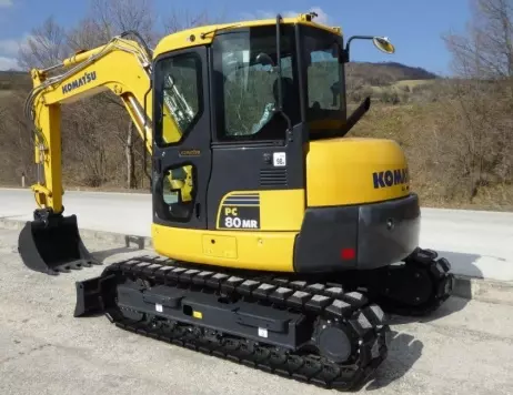 KOMATSU