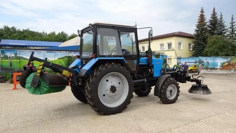 Щетка лотковая БЛ-900