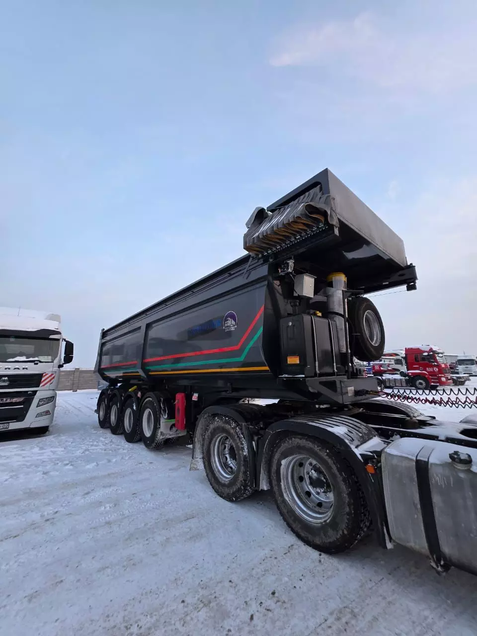 Fuwa FWT65, Самосвальные полуприцепы