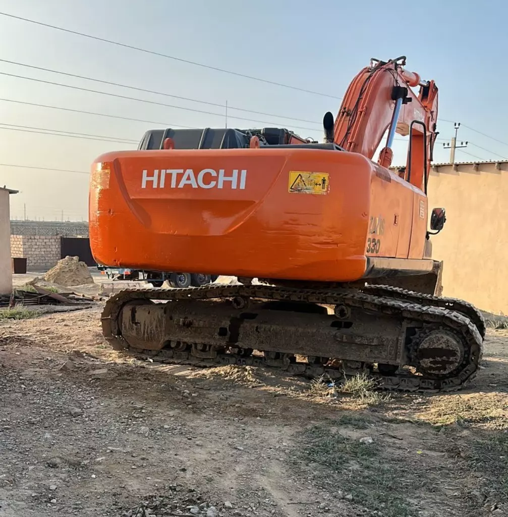 HITACHI