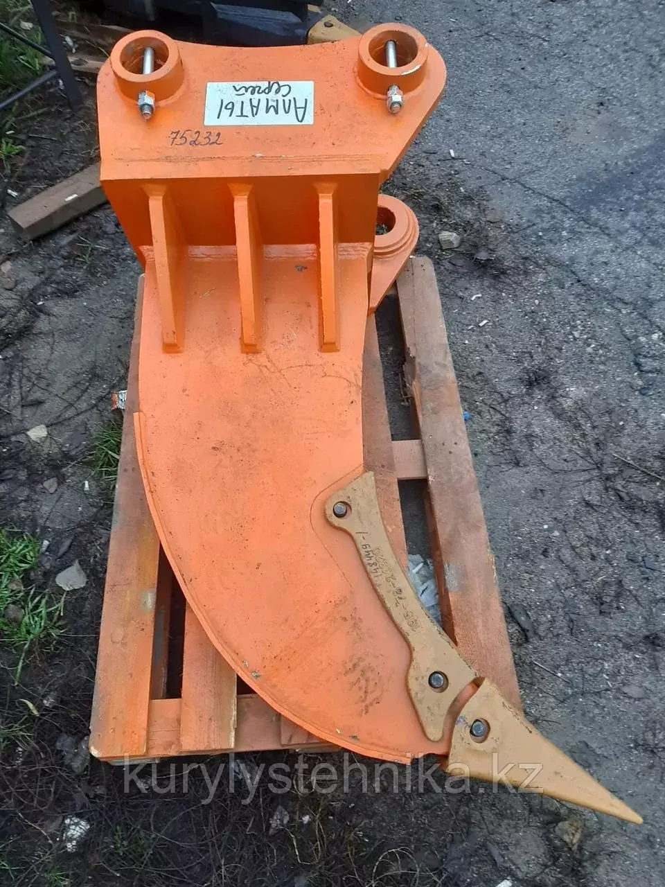 Рыхлитель однозубый R-135-2 для экскаватора Hitachi ZX230,ZX240,ZX270,ZX280. Код: R-135-2
