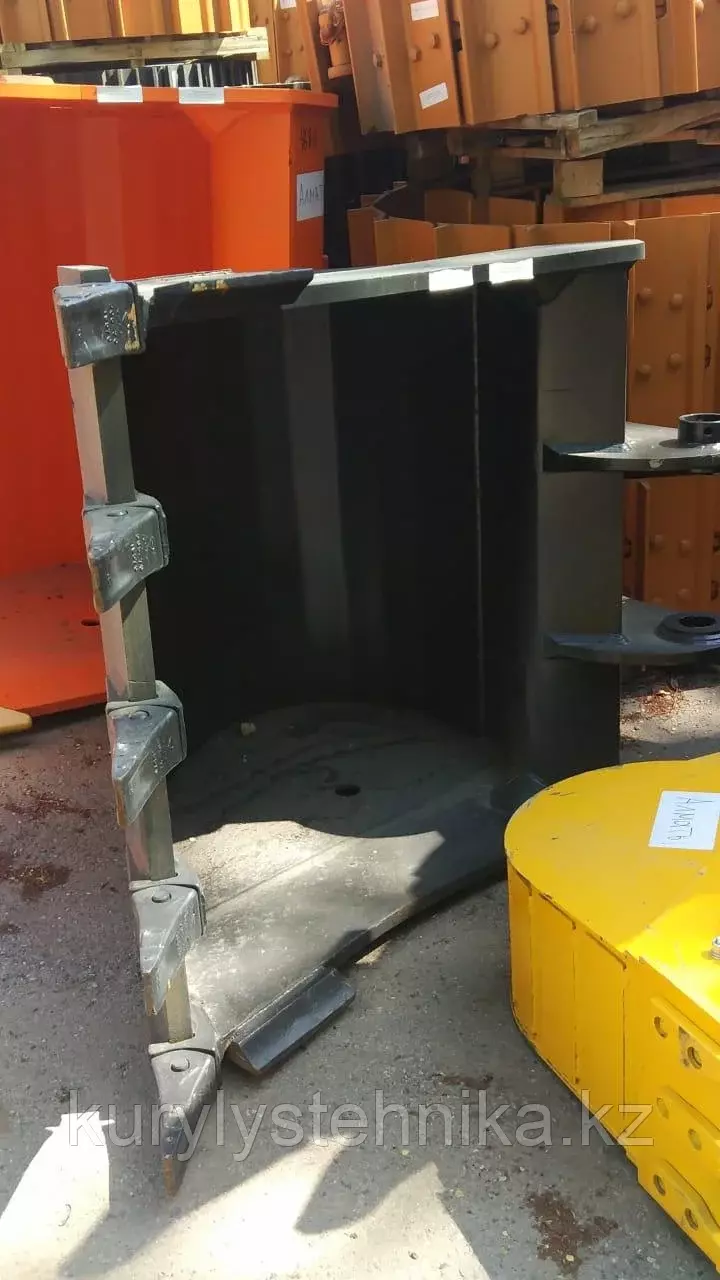 Ковш стандартный V=1,1 м3 для экскаватора Cat 322. Код: GP-21.12-J35(5)