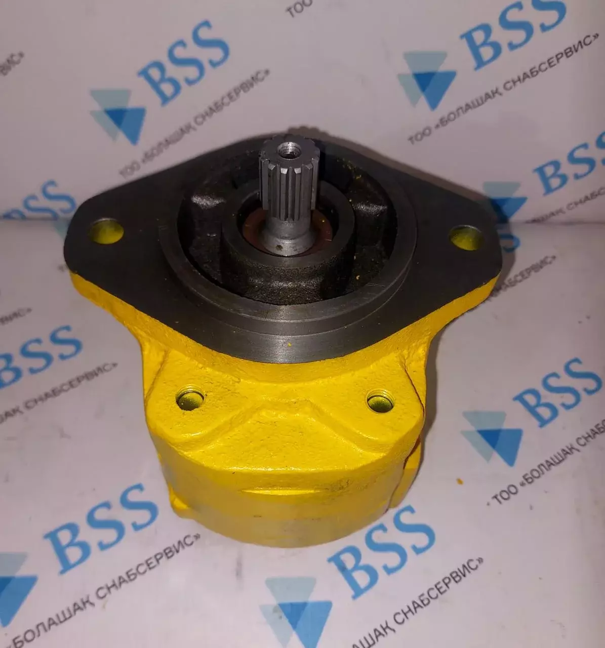 Насос трансмиссии (КПП) на бульдозер SHANTUI SD23 Код: 705-21-32051