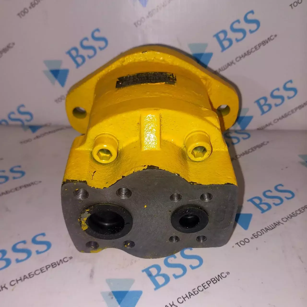 Насос трансмиссии (КПП) на бульдозер SHANTUI SD23 Код: 705-21-32051