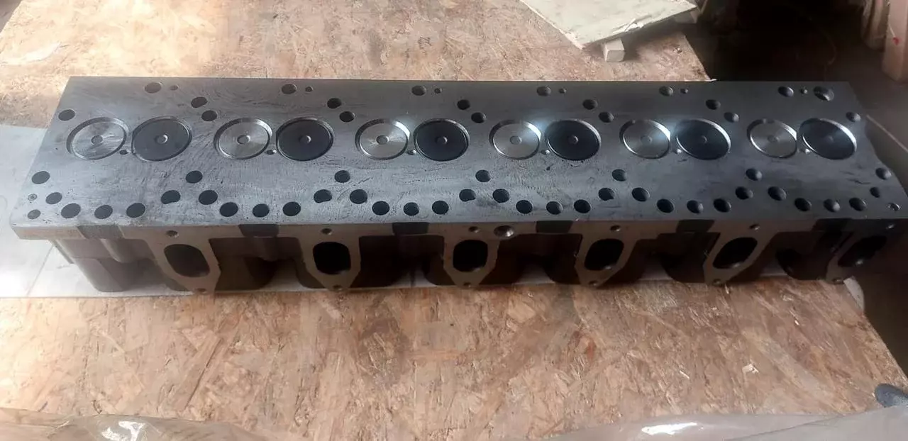Головка блока цилиндров в сборе SgangChai 6114 SC8D156.2G2B1 Код: D04-001-30b