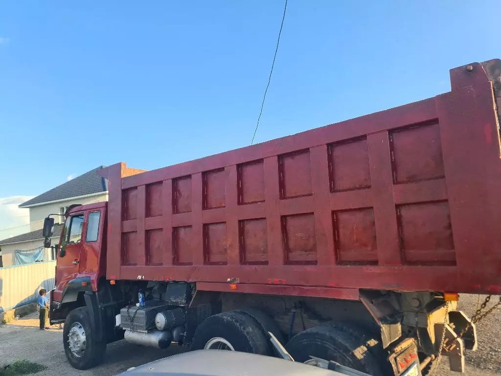 Howo ZZ1257N3841W, Самосвалы