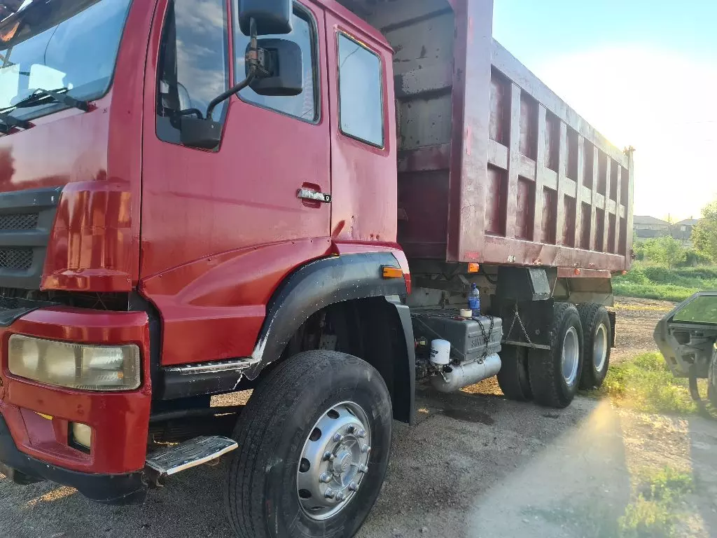 Howo ZZ1257N3841W, Самосвалы