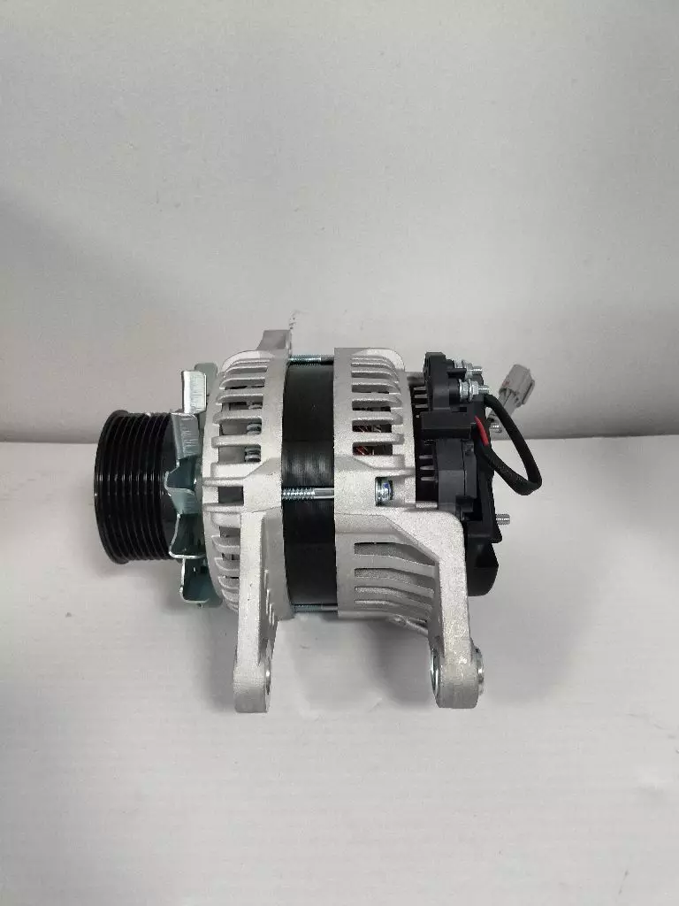 Генератор на Hitachi ZX200 Isuzu 4HK1, Isuzu 4BG1
