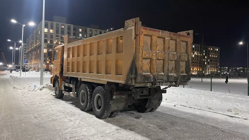 SHACMAN F2000 (25т), Самосвалы