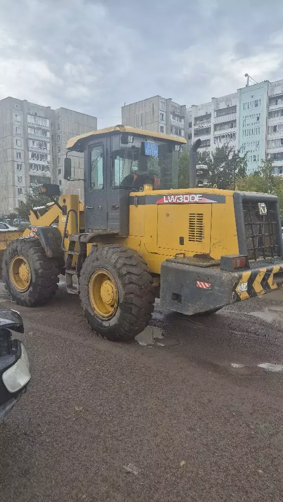 XCMG LW300F, Фронтальные погрузчики
