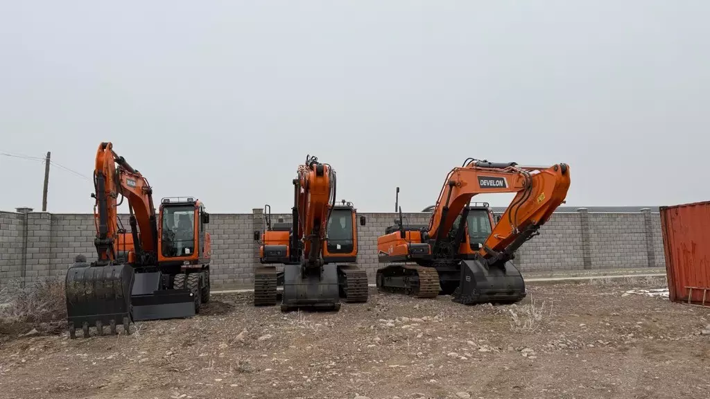 DOOSAN / DEVELON