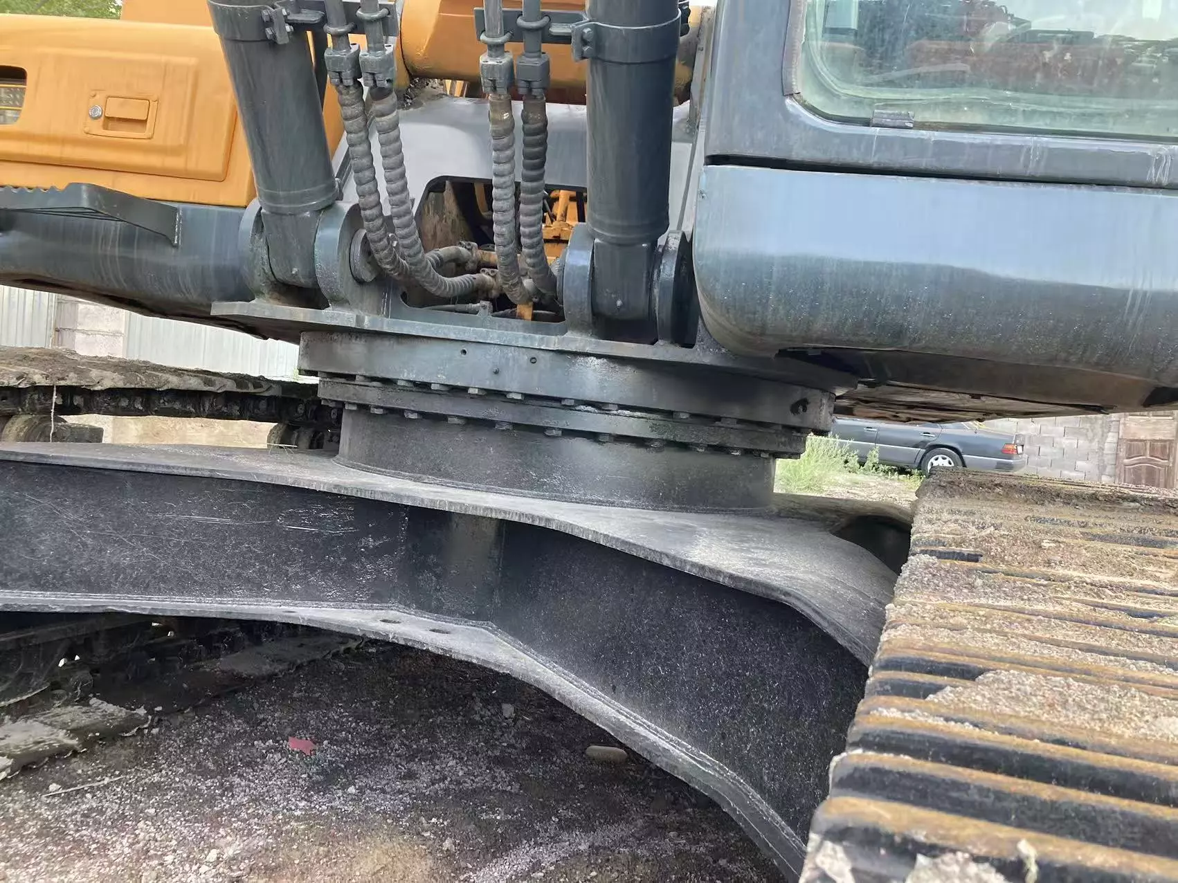 Hyundai R225LC-7, Гусеничные экскаваторы