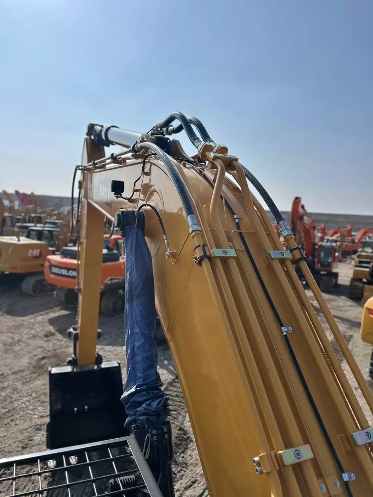 Sany SY335C, Гусеничные экскаваторы