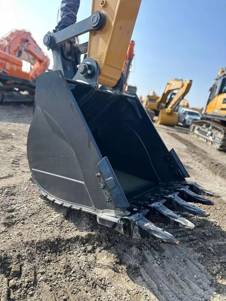 Sany SY335C, Гусеничные экскаваторы