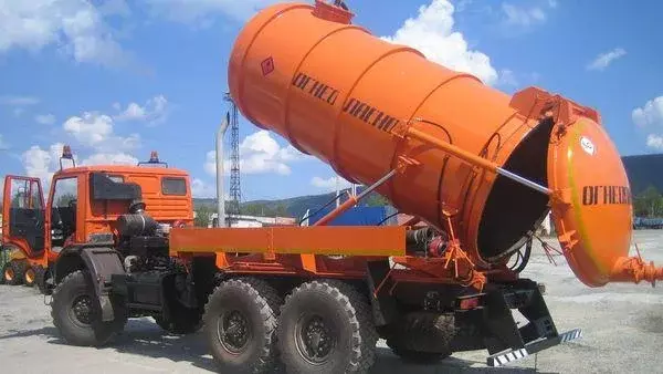 АКНC 10, Автоцистерна вакуумная