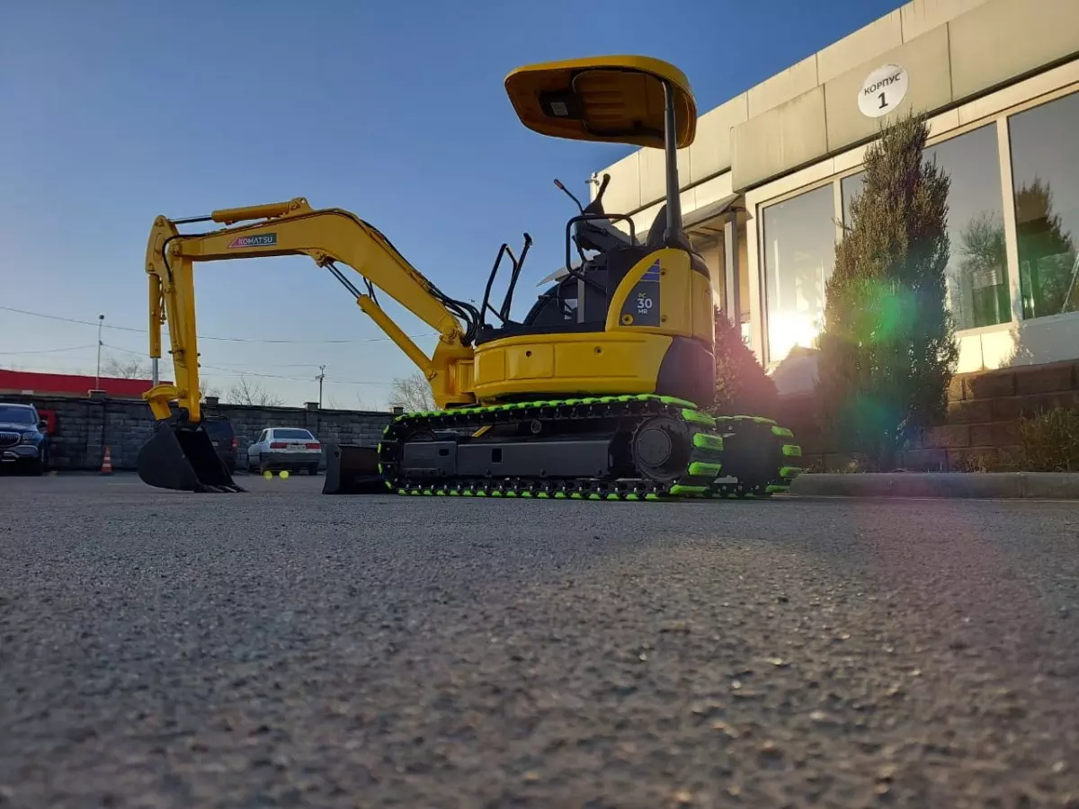 Komatsu PC30MR, Мини-экскаваторы