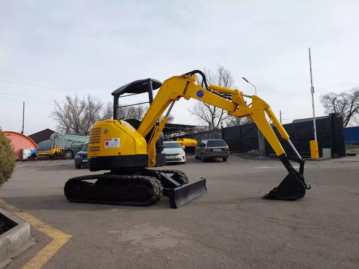 Yanmar B3, Мини-экскаваторы