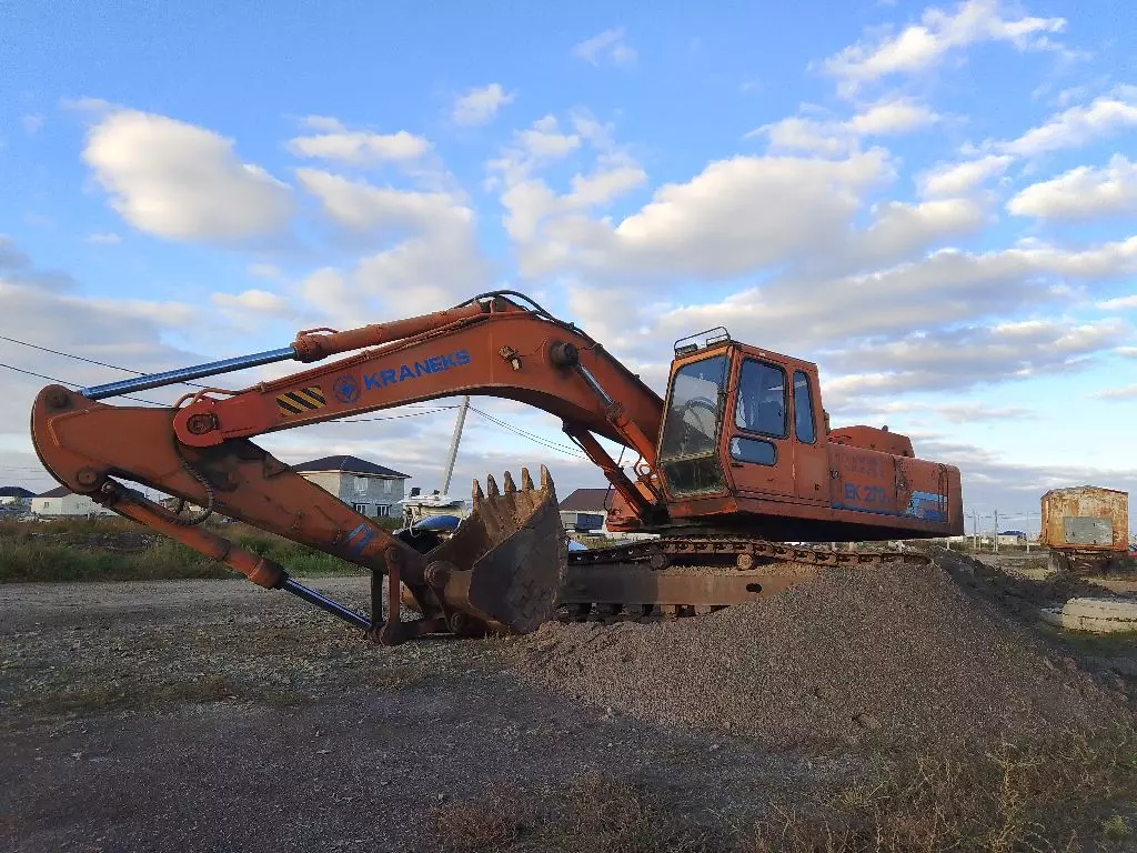 Kraneks EK 270lc, Гусеничные экскаваторы