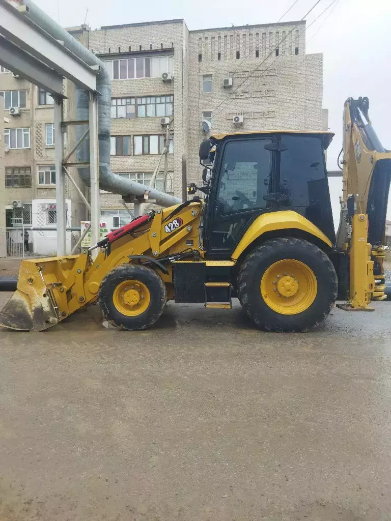 Гусеничные экскаваторы,Колесные экскаваторы,Фронтальные погрузчики,Экскаваторы-погрузчики
