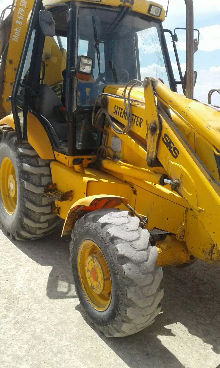 KOMATSU