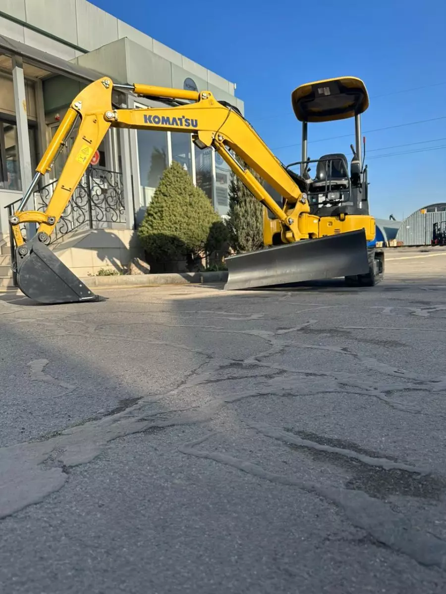 Komatsu PC30 MR, Мини-экскаваторы