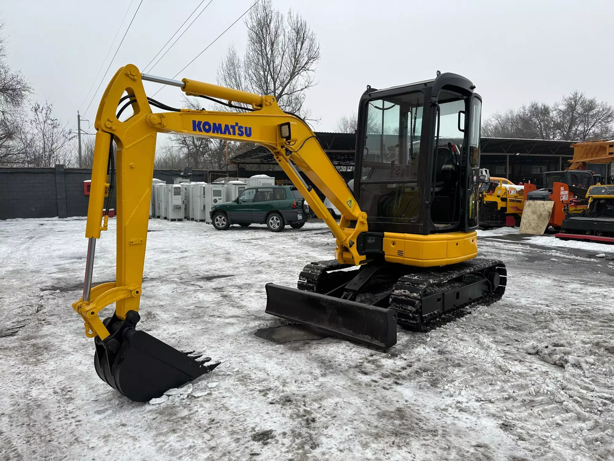 Komatsu PC30MR 11201, Мини-экскаваторы