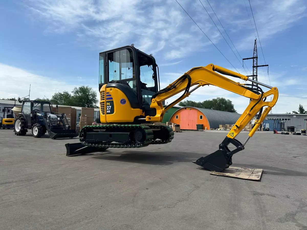 Komatsu PC27MR 11208, Мини-экскаваторы