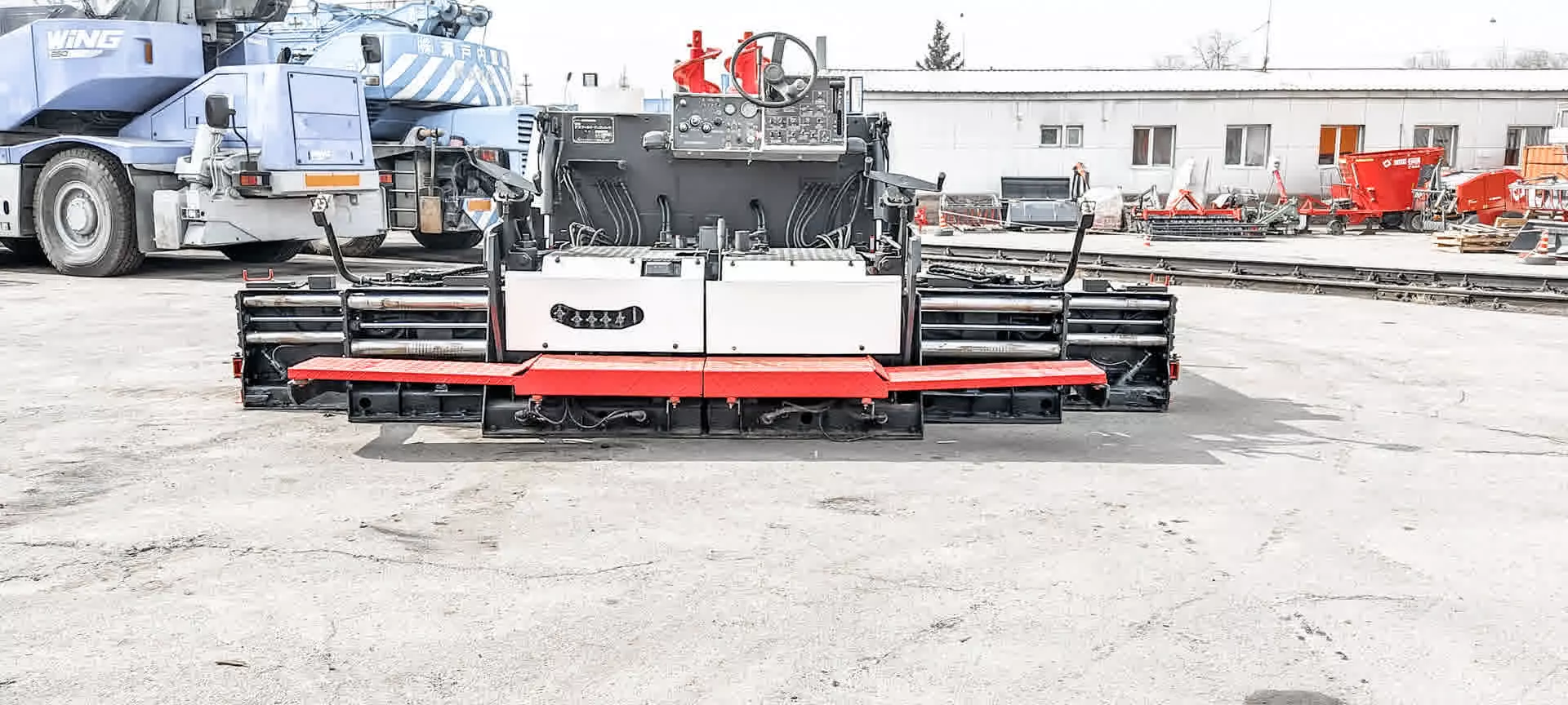 Mitsubishi MF41, Асфальтоукладчики