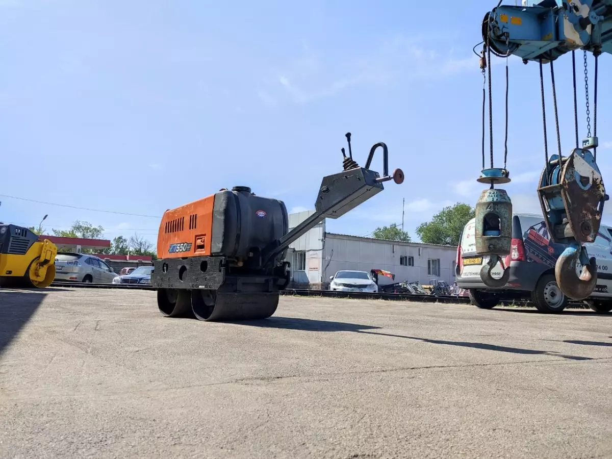 HITACHI ZV550W, Каток