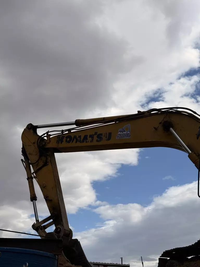 KOMATSU