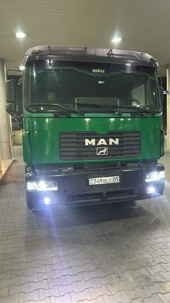 MAN