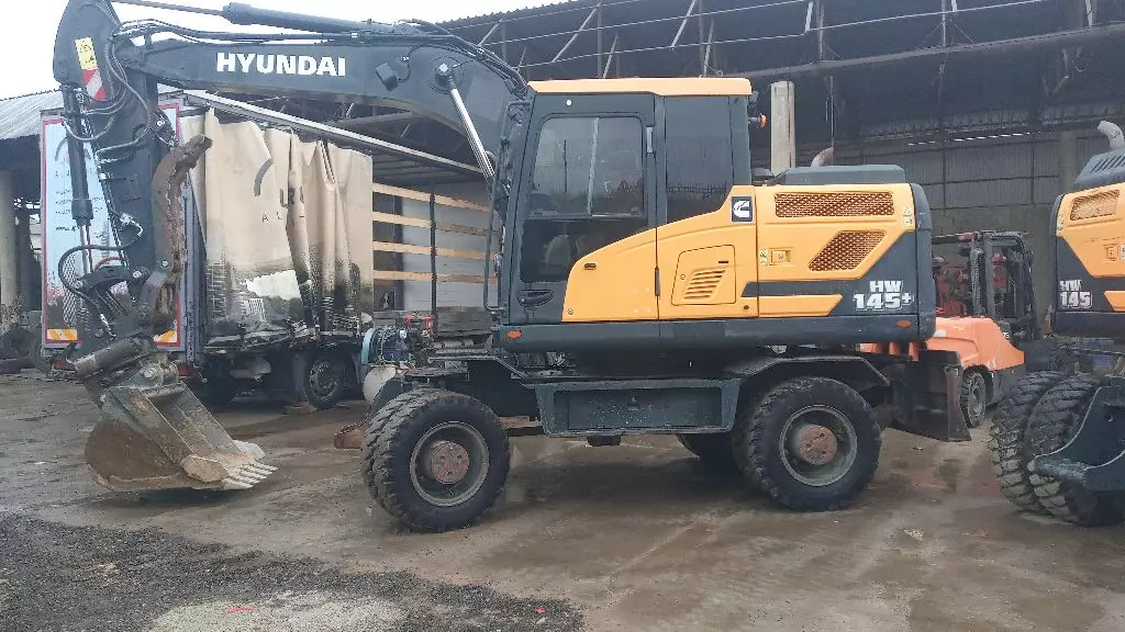 Hyundai hw145, Колесные экскаваторы