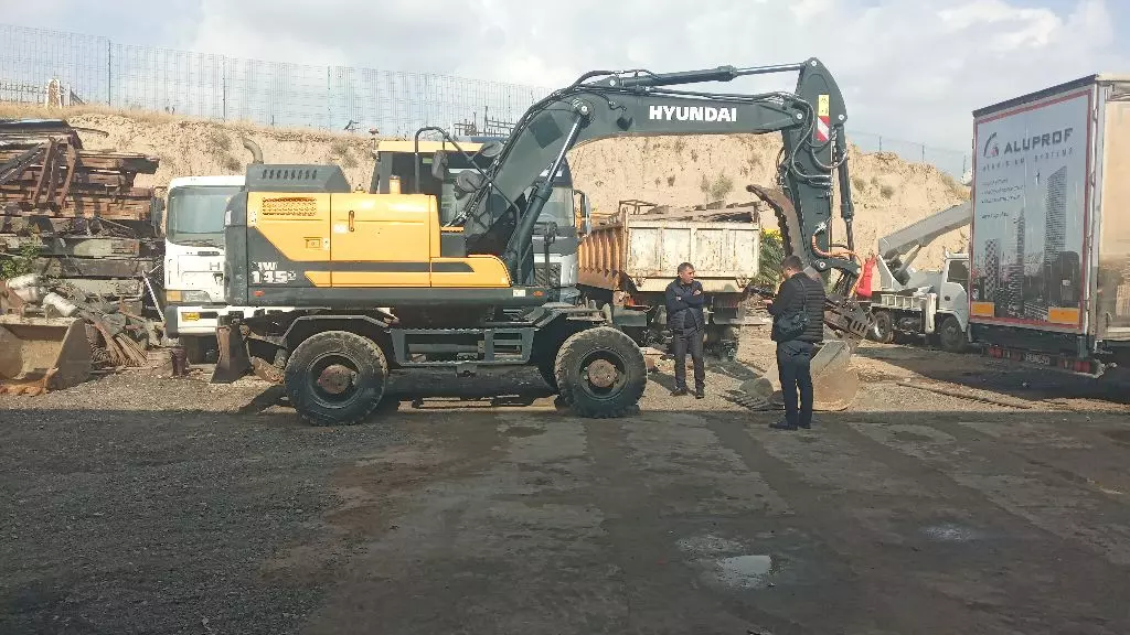 Hyundai hw145, Колесные экскаваторы