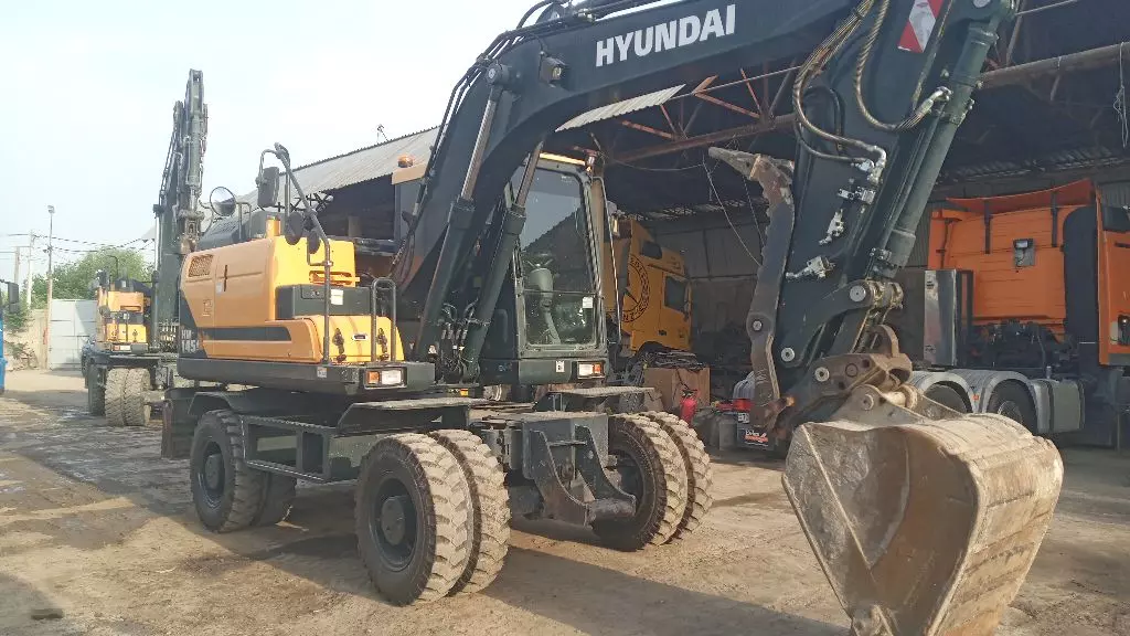 Hyundai hw145, Колесные экскаваторы