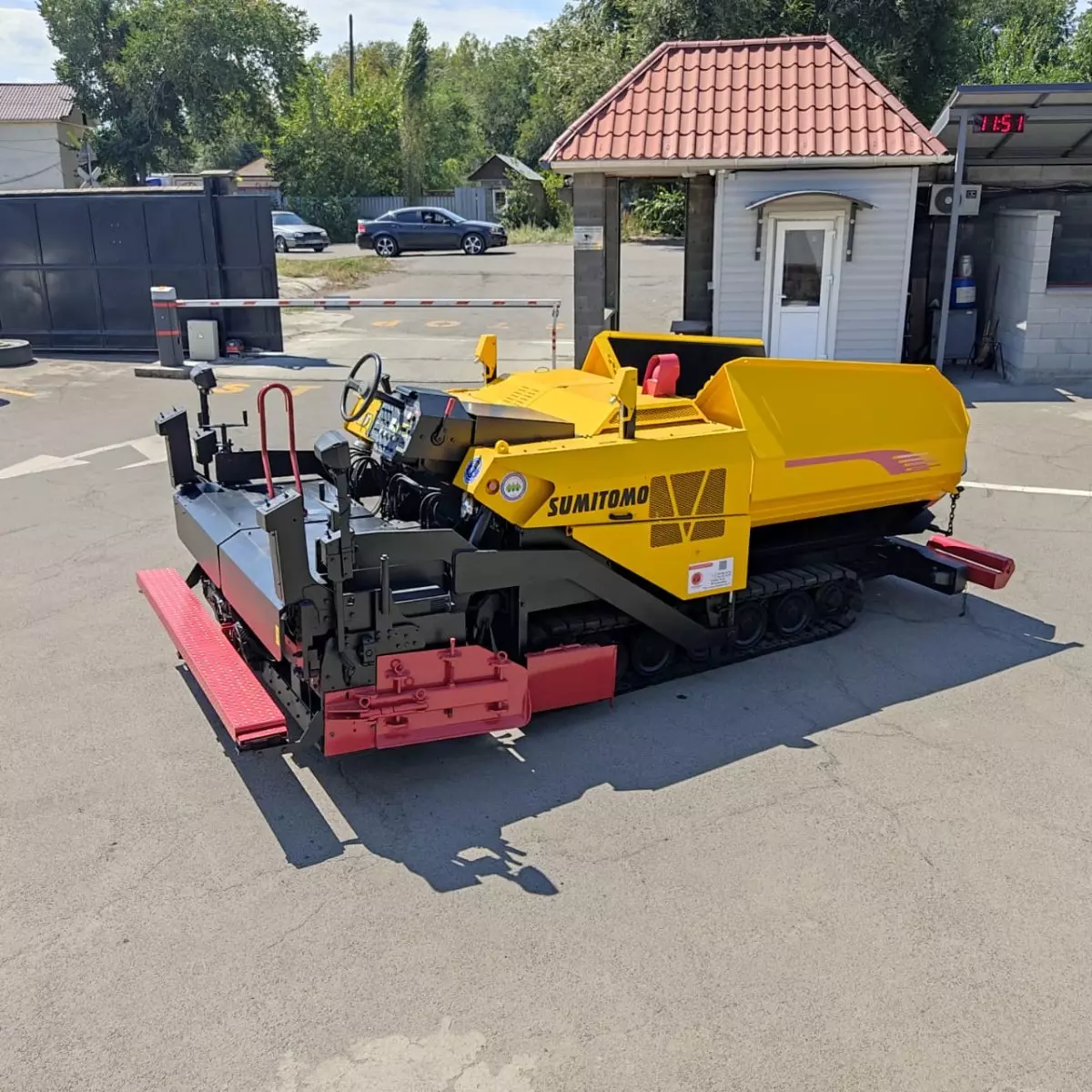Hanta f2045c, Асфальтоукладчики