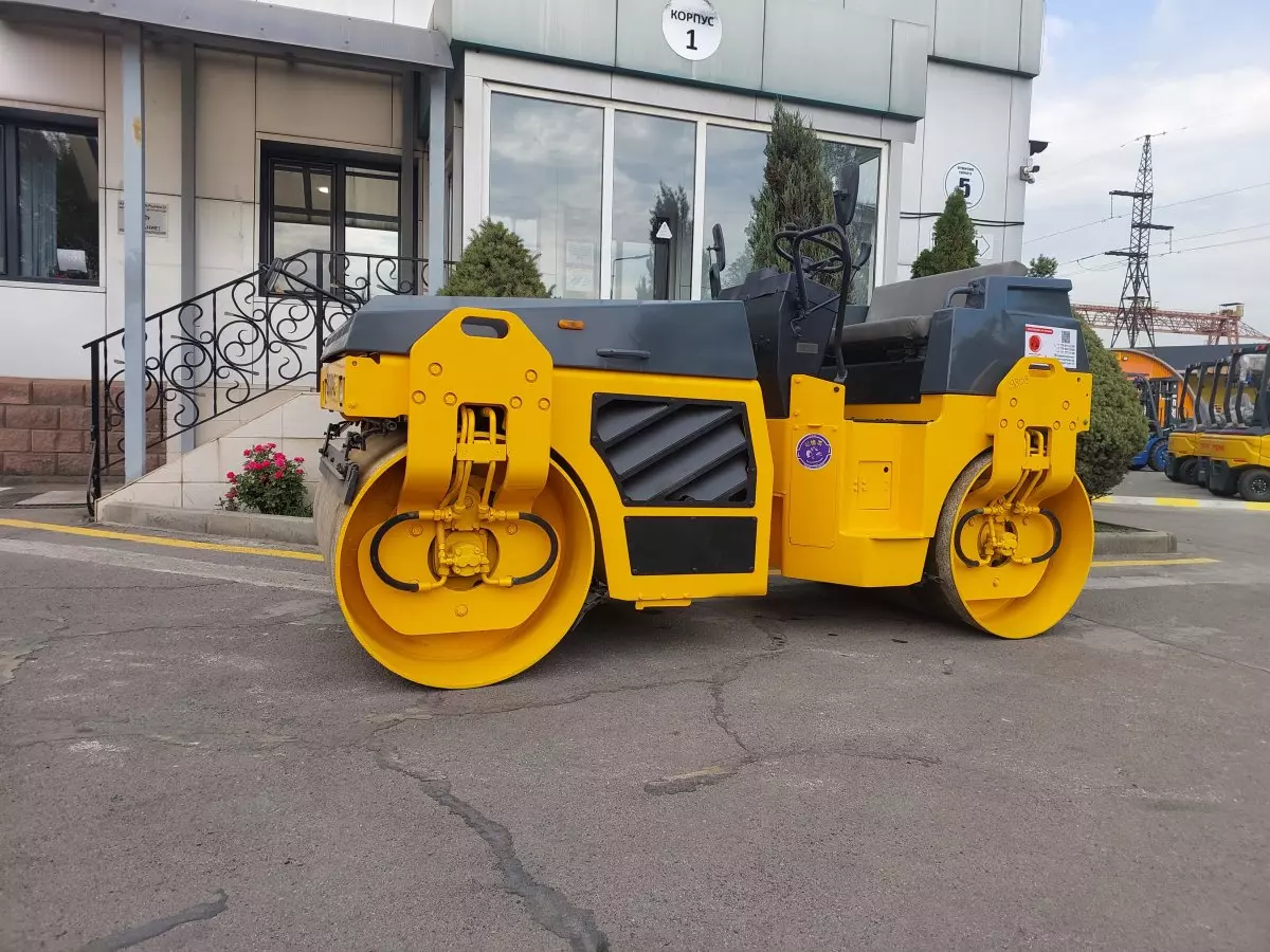 Bomag 9803, Каток