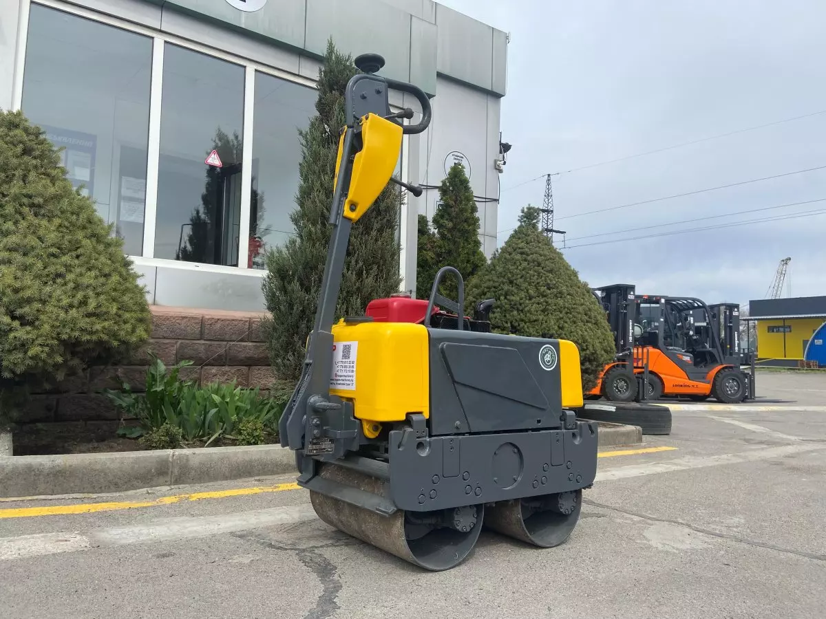 Sakai HV60ST, Каток