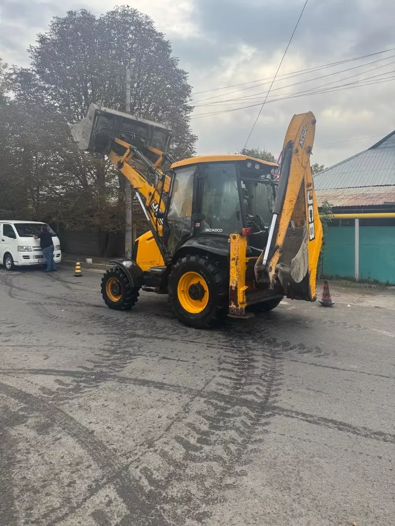 JCB