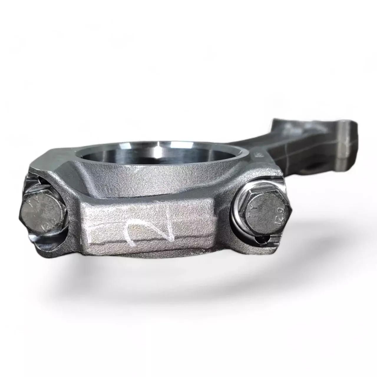 Шатун в сборе ROD ASSY CONNECTING Doosan DE08TIS 65.02401-6018C 150121-00264A Код: 150121-00264A