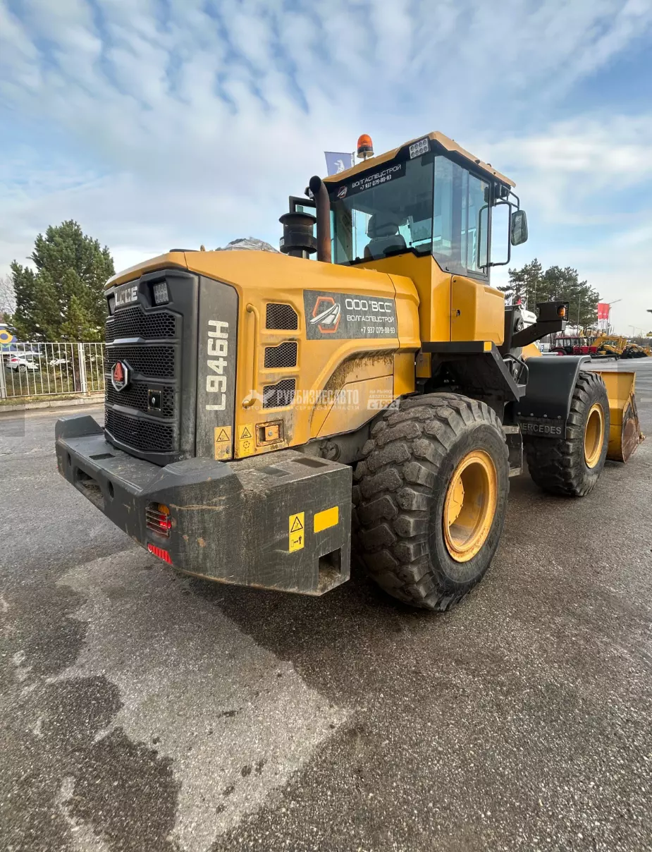LGCE L946H, Фронтальные погрузчики