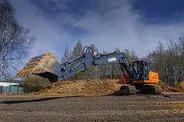 UMG E225NC, Гусеничные экскаваторы