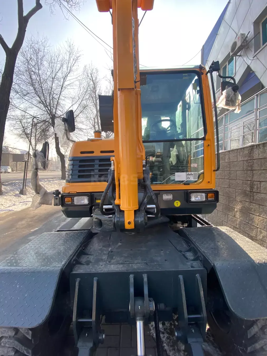 Hyundai R60W-9S