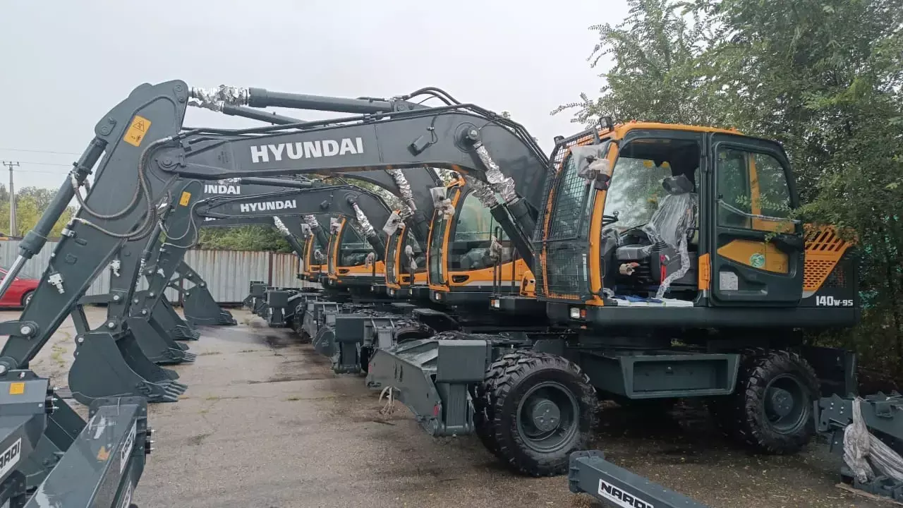 Hyundai R140W-9S