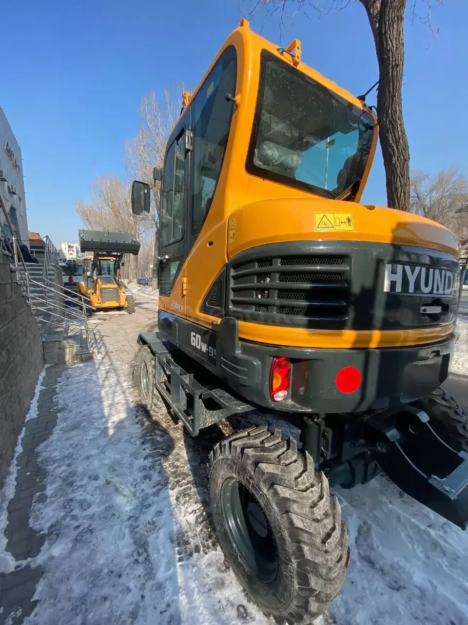 Hyundai R60W-9S