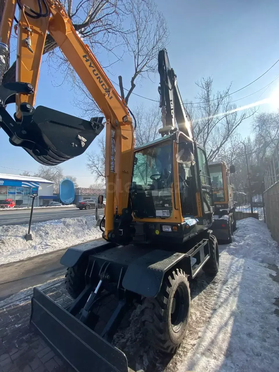 Hyundai R60W-9S