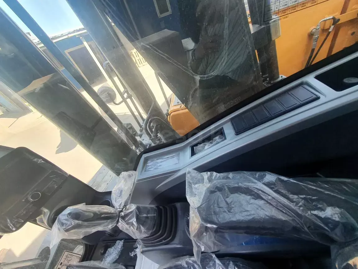 Hyundai R210W-9S