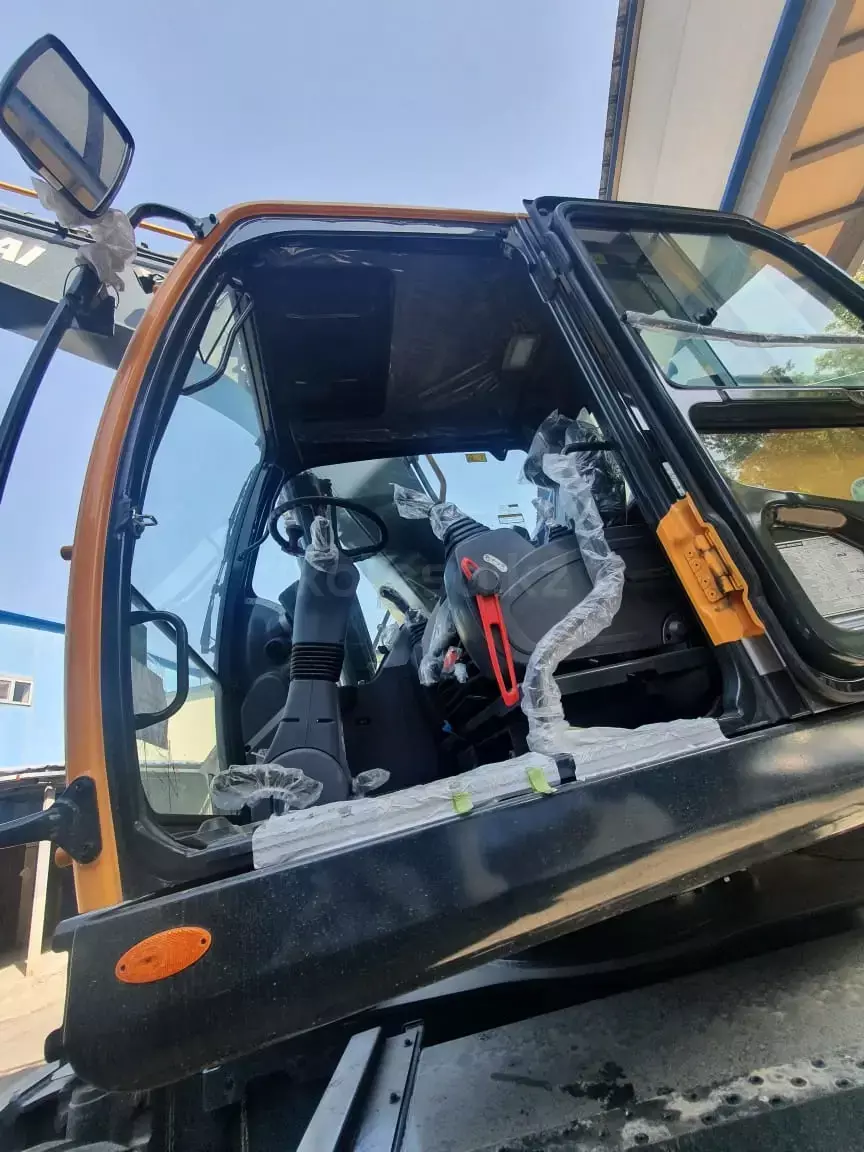 Hyundai R210W-9S