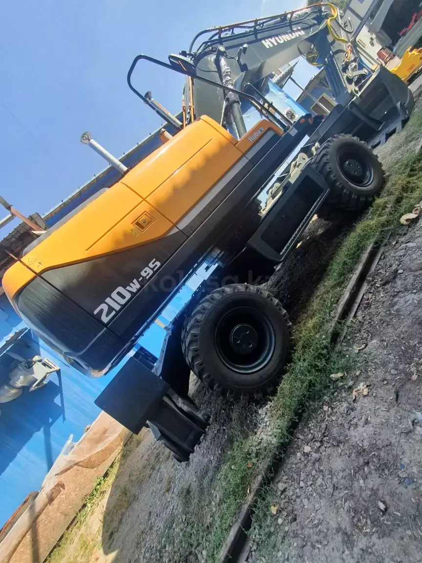 Hyundai R210W-9S