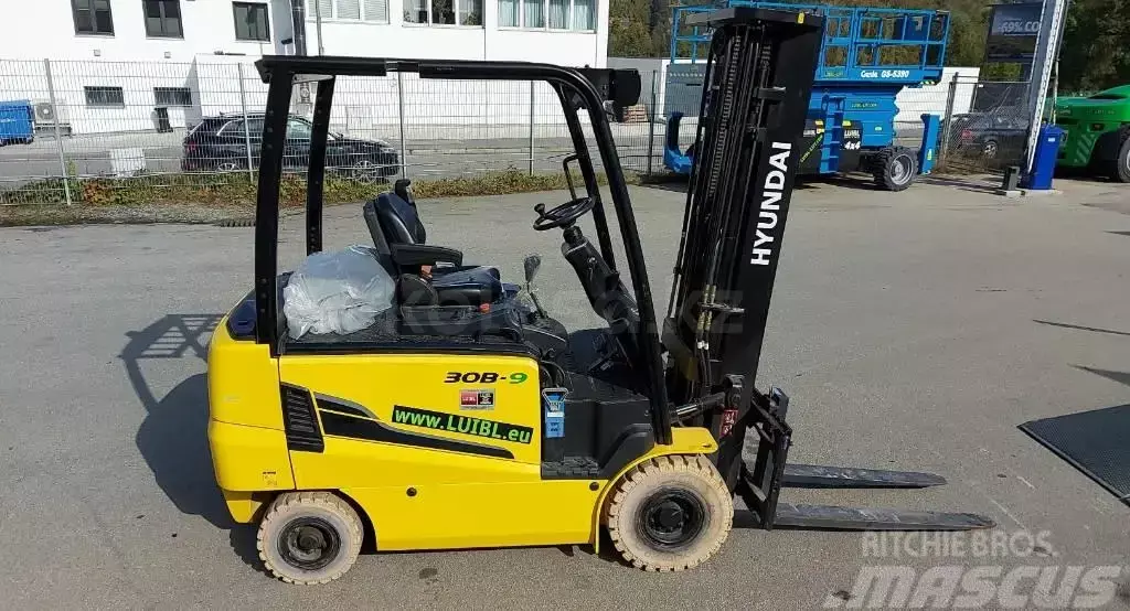 Hyundai 20B-9F
