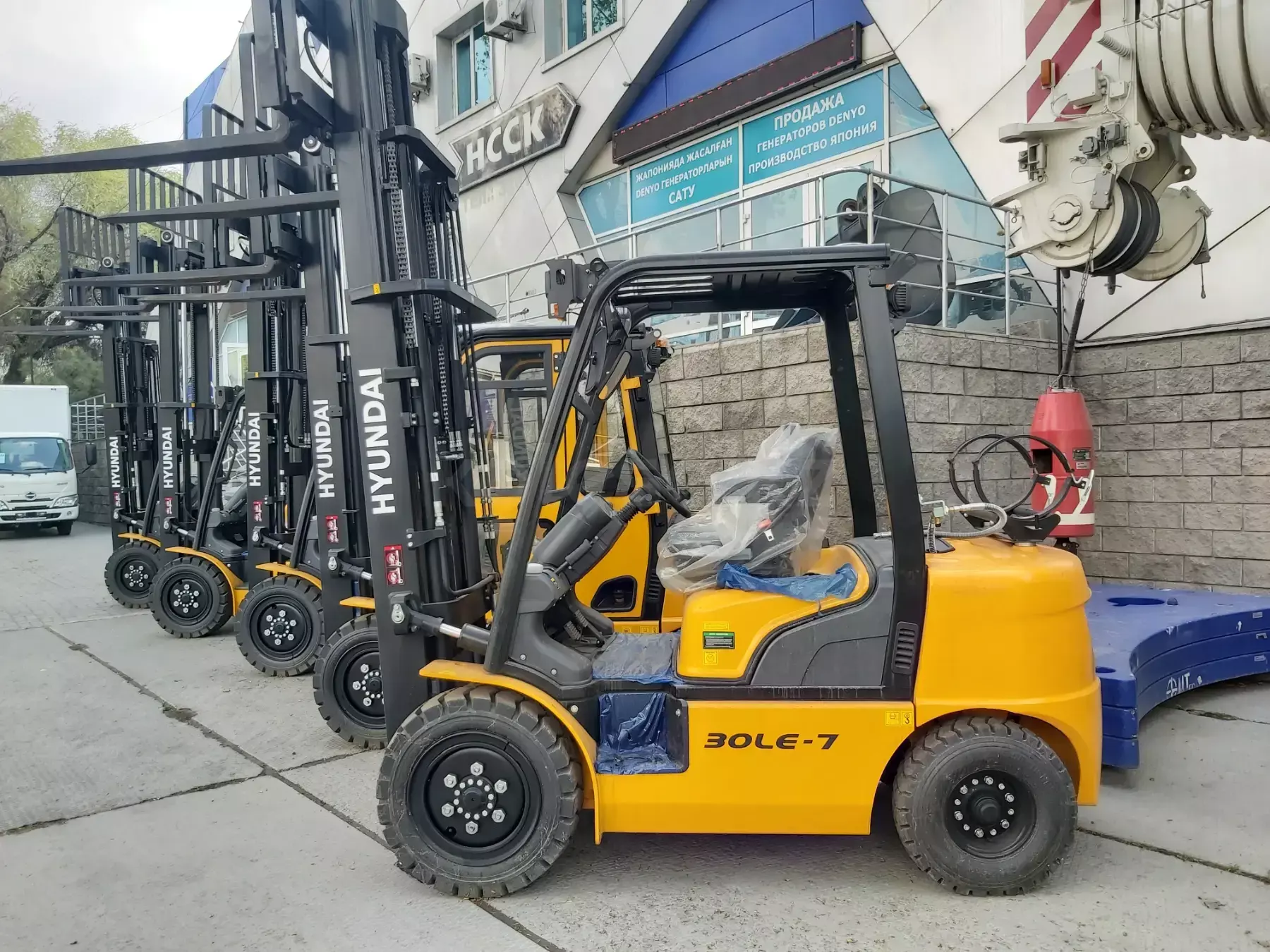 Hyundai 30BE-X